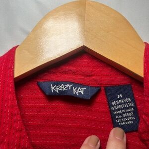 Cute little button down t 🍓